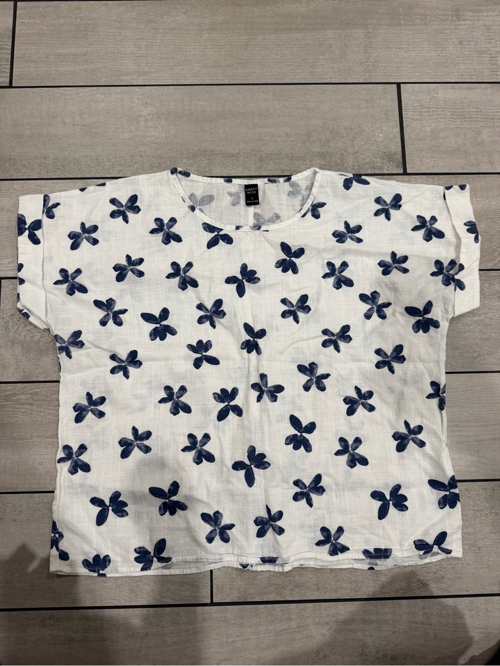 Women’s White Floral Short-Sleeve Blouse with Blue Print - Picture 1 of 4